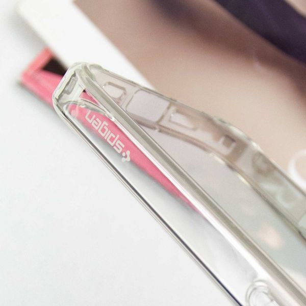 Чохол SGP Ultra Hybrid для Apple iPhone 16 Plus (6.7") 73522 фото