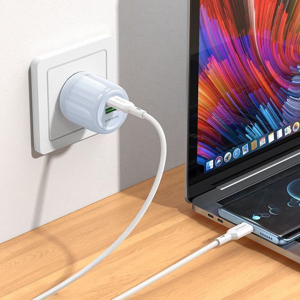 МЗП Borofone BA94A Lustrous PD30W+QC3.0 (1USB-A/1C) + кабель Type-C to Lightning 76756 фото