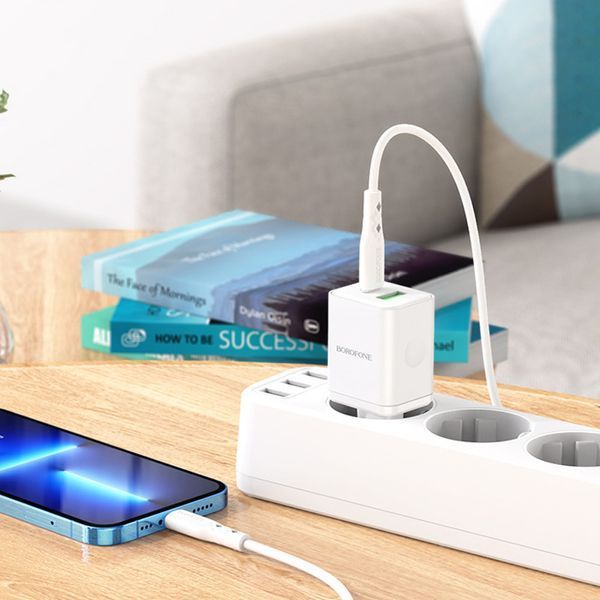 МЗП Borofone BN7 PD20W+QC3.0 (1USB-A/1C) + кабель Type-C to Lightning 73992 фото