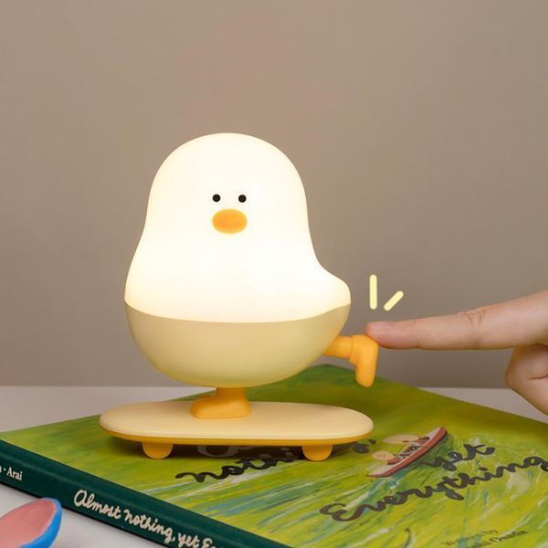 Уцінка Нічник L63 Chicken on a Skateboard 79743 фото