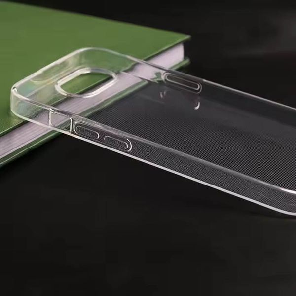 TPU чохол Epic Transparent 1,5mm для Apple iPhone 16e (6.1") 76796 фото